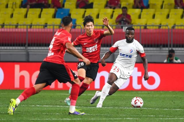 1755956262152012047.jpg (体育)(1)足球——中超:成都蓉城平云南玉昆XxjpseC007312_20250416_PEPFN0A001.jpg