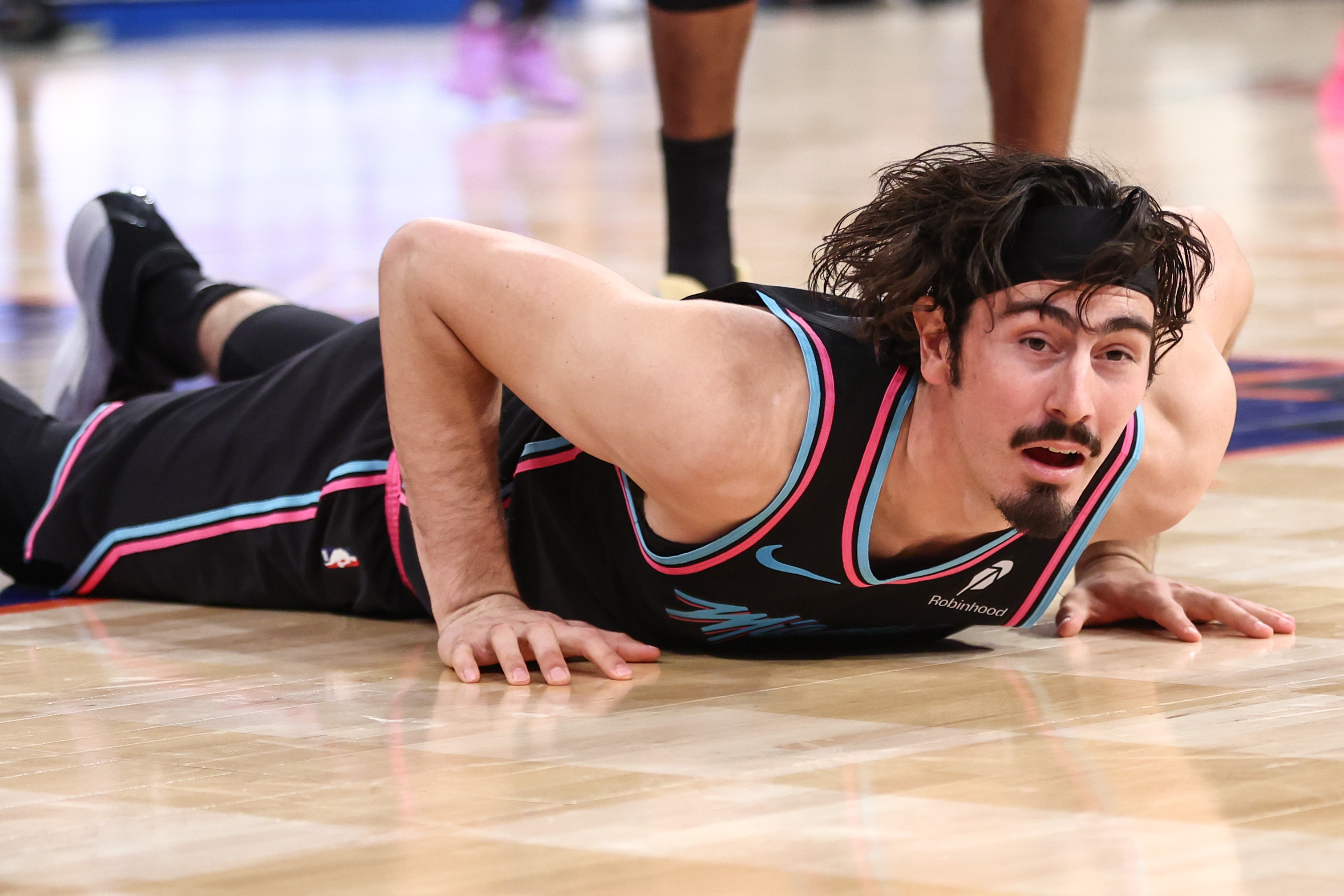 kaiyun sports-哈克斯：努力帮助我们核心球员给他们更多活力 做好该做的争胜